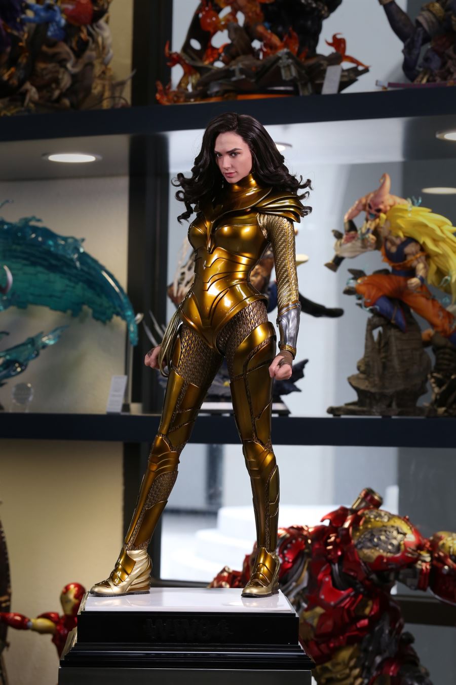 JND Studios Wonder Woman 1984 Golden Eagle Battle Armor