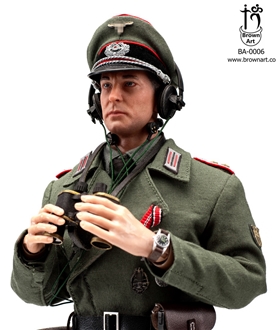 WWII-German-Armored-Captain-16