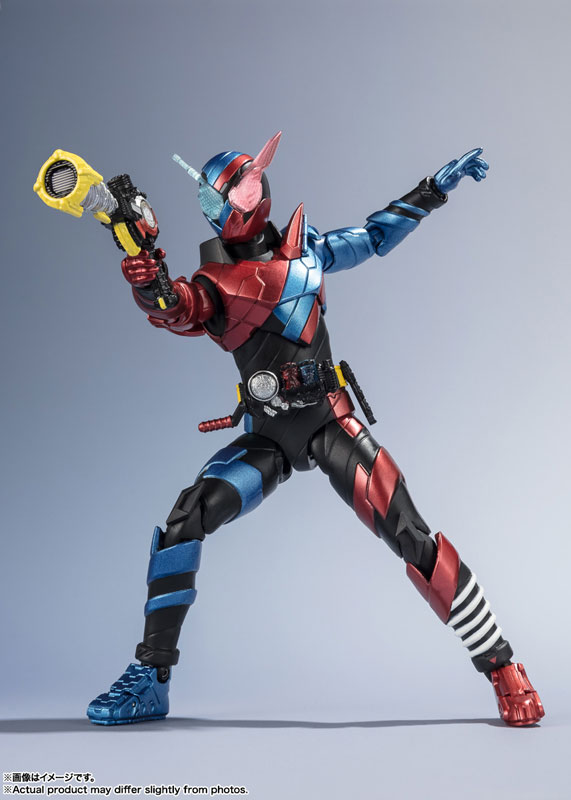 Bandai S H Figuarts Kamen Rider Build Rabbit Tank Form Heisei