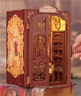 Miniature-Dollhouse-Bookshop-Memories-Wooden-Handmade-Kit