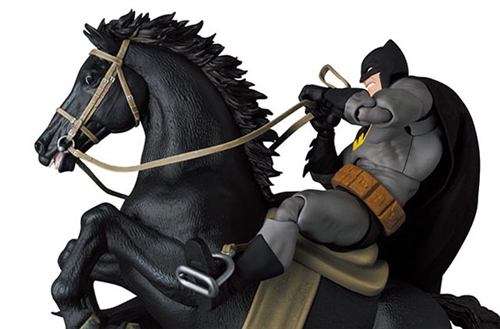Medicom Toy - MAFEX BATMAN & HORSE (The Dark Knight Returns)