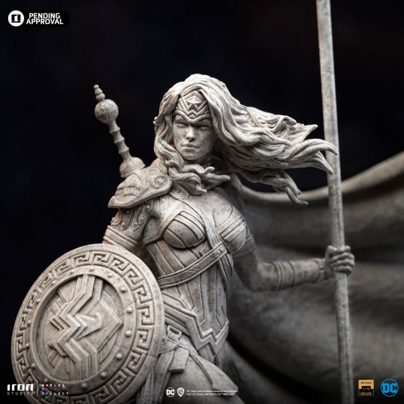 Iron Studios WONDER WOMAN UNLEASHED MARBLE EDITION