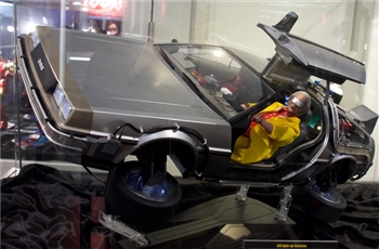 รีวิวภาพถ่ายจริง Hot Toys DeLorean Back to the Future 2