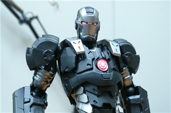 ภาพถ่ายสินค้าต้นแบบชัด ๆ กับ AMAZING YAMAGUCHI: WAR MACHINE