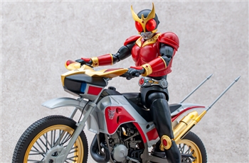 พรีวิวการต่อประกอบ Figure-rise Standard Kamen Rider Kuuga's Trychaser