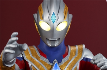 พรีวิว Mega House Luminous Statue Ultraman Trigger
