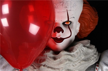 อยากได้มั้ย Pennywise ขนาดเท่าตัวจริง!!