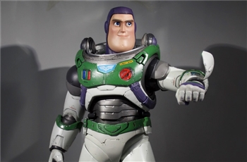 รีวิวภาพถ่ายจริง Hot Toys Buzz Lightyear Alpha Space Suit Version