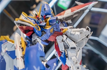 ภาพถ่ายสินค้าจริง Gundam และ Robot Spirit ที่จัดแสดงในร้าน TAMASHII NATIONS TOKYO!