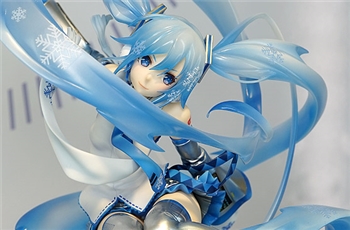 ชมภาพต้นแบบงาม ๆ แบบลงสีแล้วของ Vocal Series 01 Hatsune Miku Snow Miku