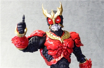 ภาพรีวิวงาม ๆ ของ SIC Kamen Rider Kuuga Mighty Form จาก Bandai