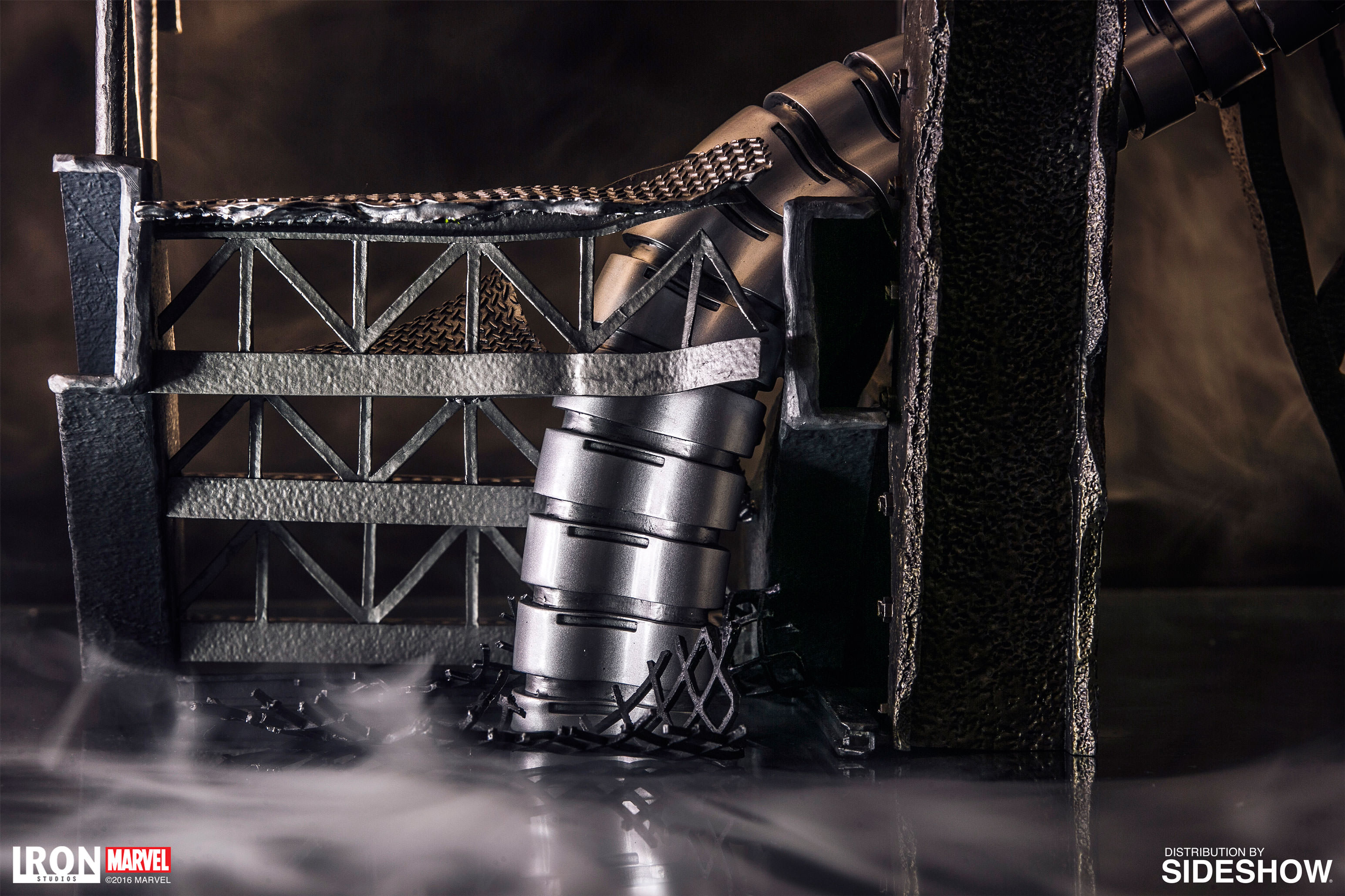 Marvel : Spiderman Polystone Statue [ Iron Studio ]