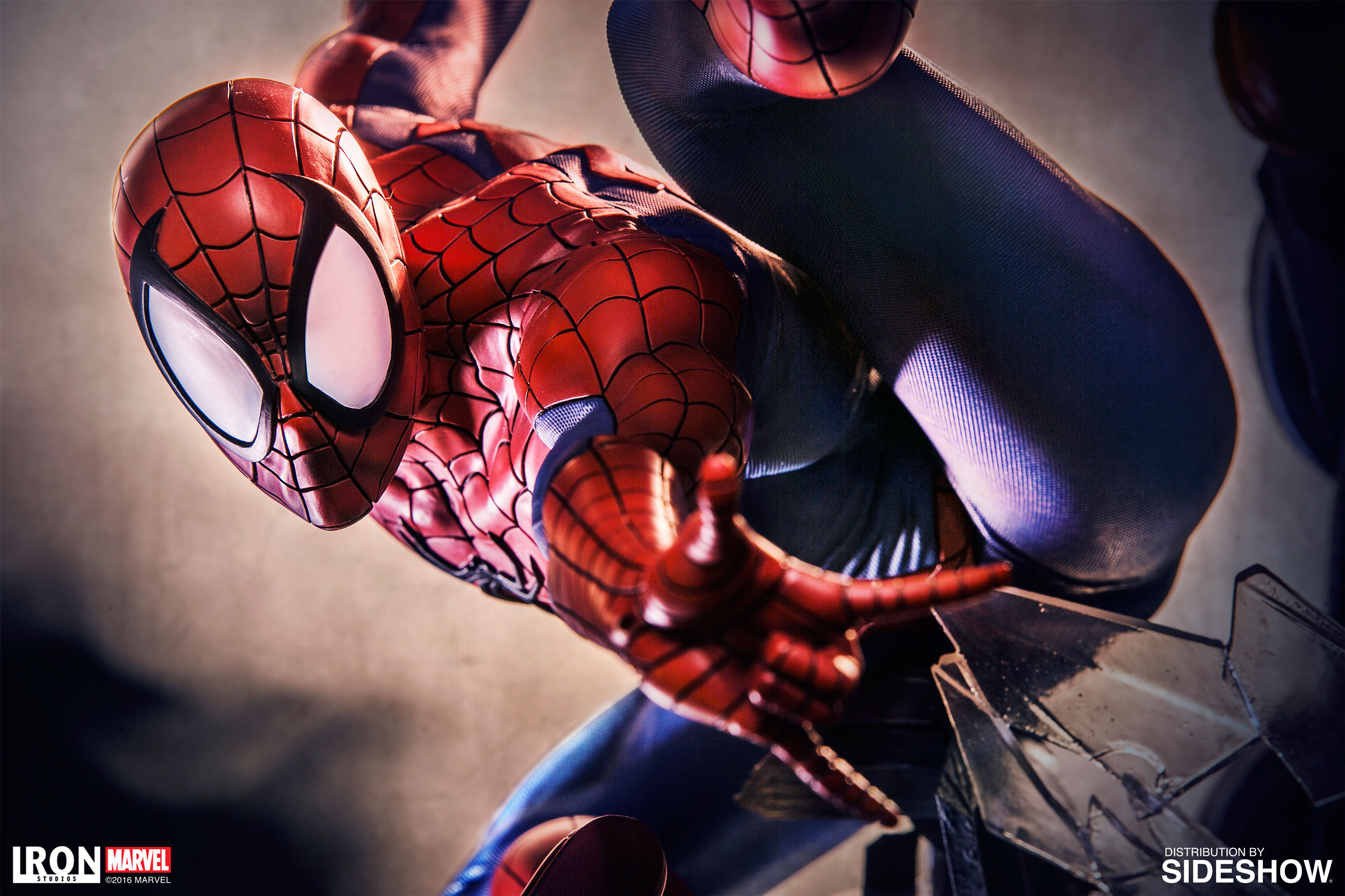 Marvel : Spiderman Polystone Statue [ Iron Studio ]