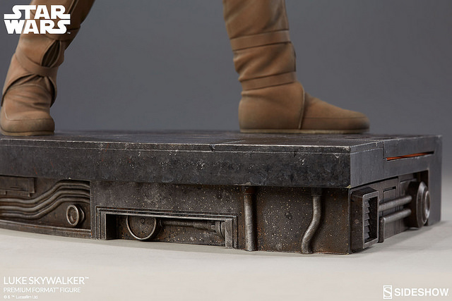 Luke Skywalker 1/4 ratio body statue works
