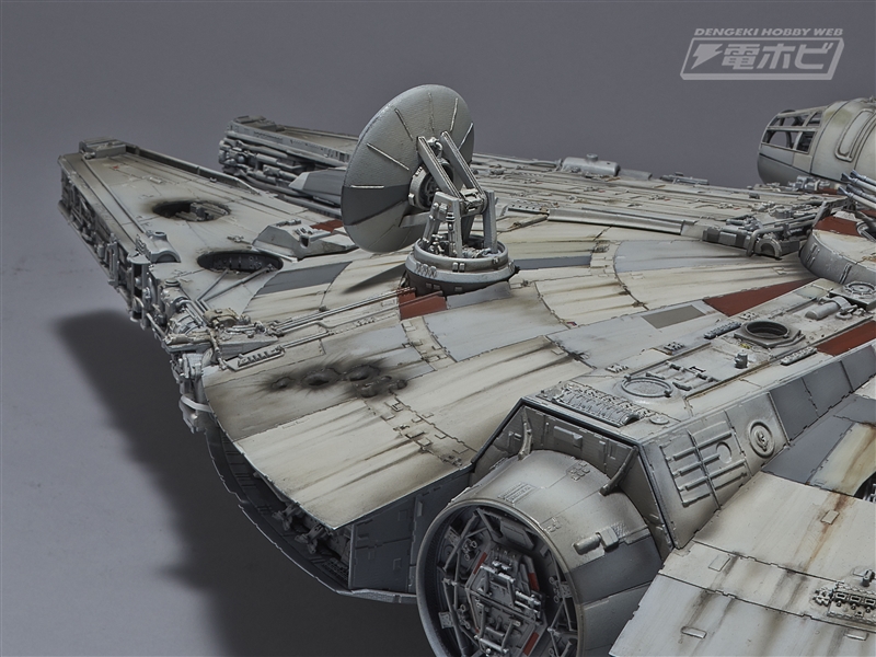 PERFECT GRADE 1/72 Millennium Falcon