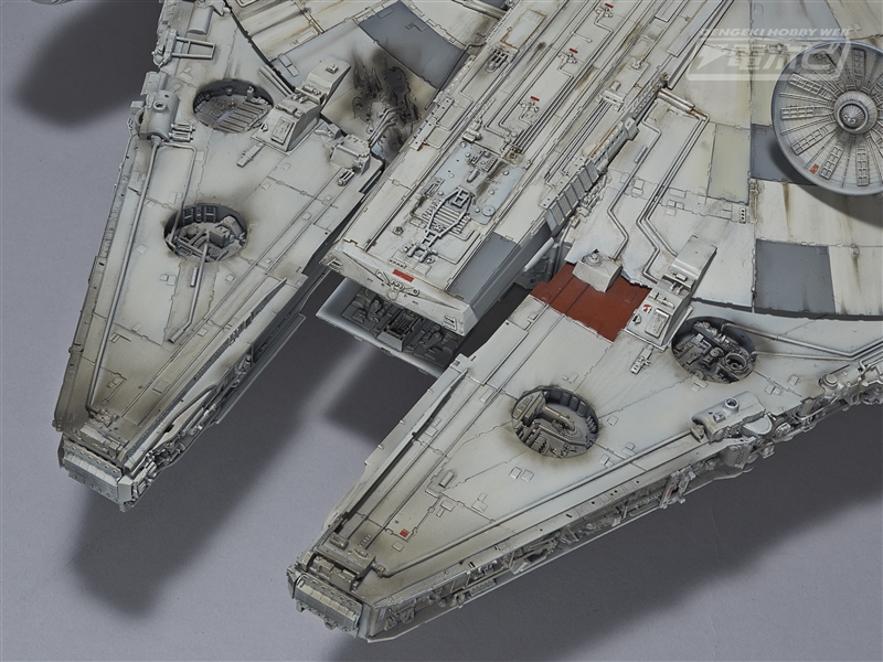 PERFECT GRADE 1/72 Millennium Falcon