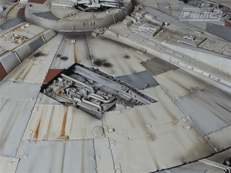 PERFECT GRADE 1/72 Millennium Falcon