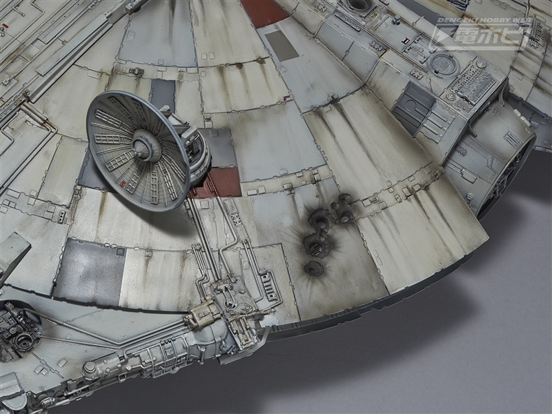 PERFECT GRADE 1/72 Millennium Falcon