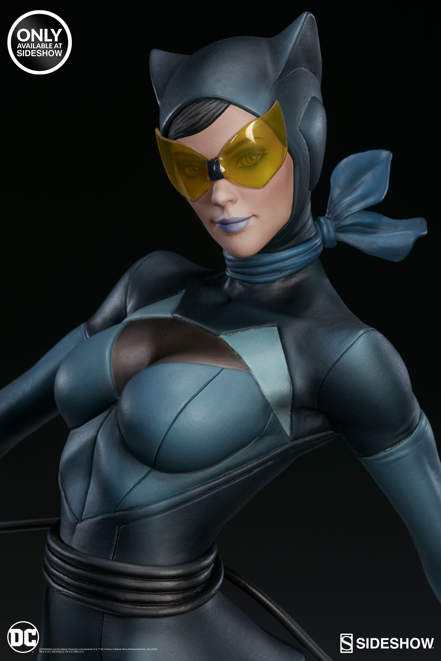 Catwoman Statue by Sideshow Collectibles