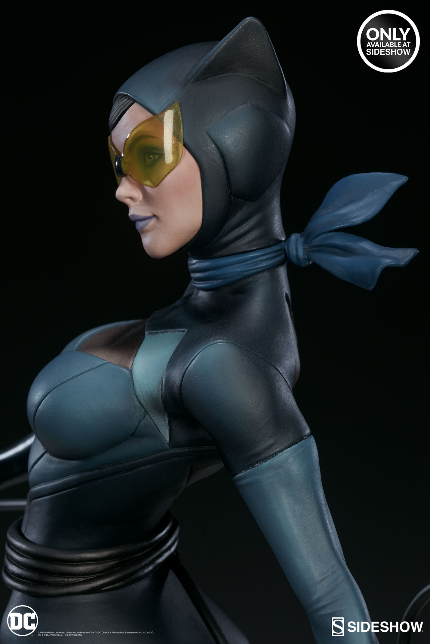 Catwoman Statue by Sideshow Collectibles