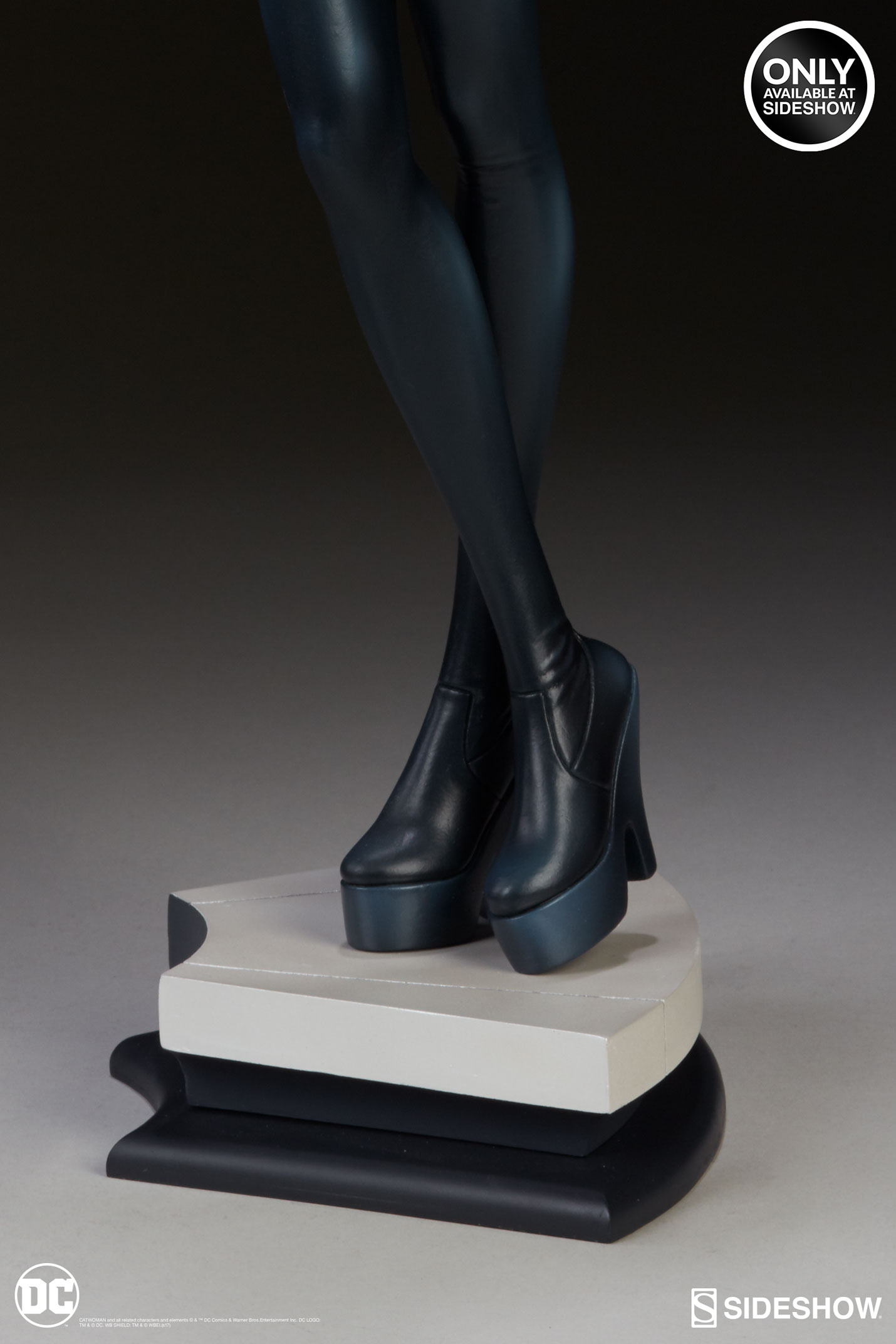 Catwoman Statue by Sideshow Collectibles