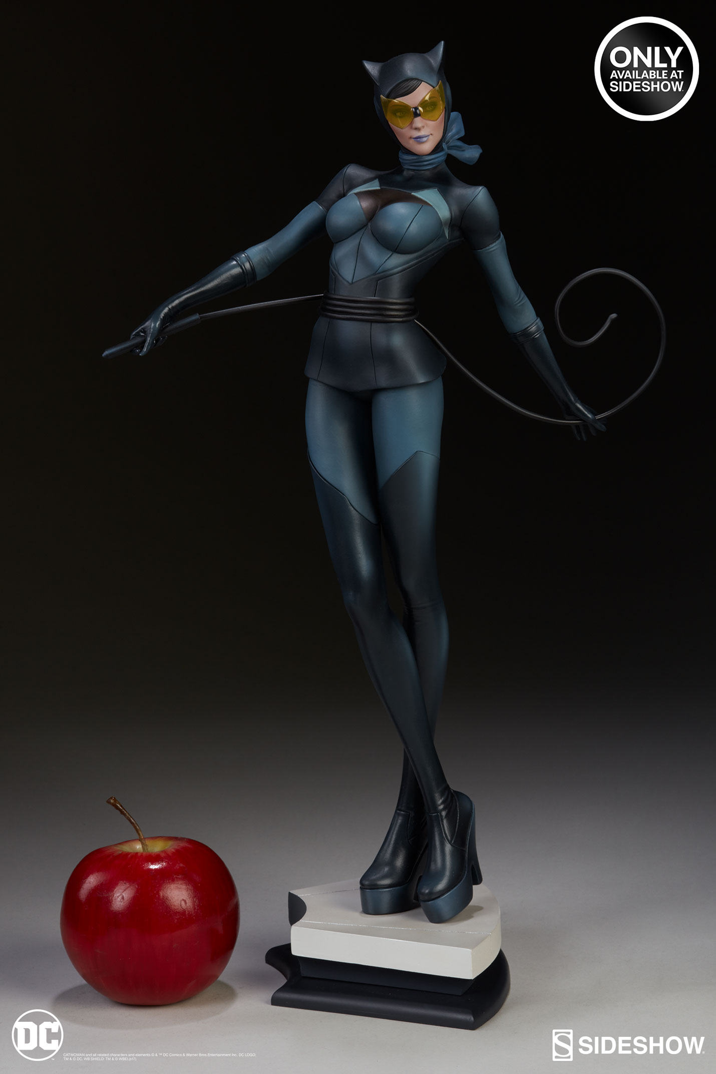 Catwoman Statue by Sideshow Collectibles