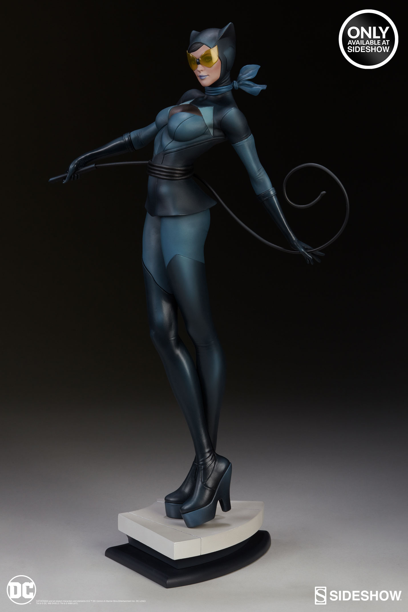 Catwoman Statue by Sideshow Collectibles