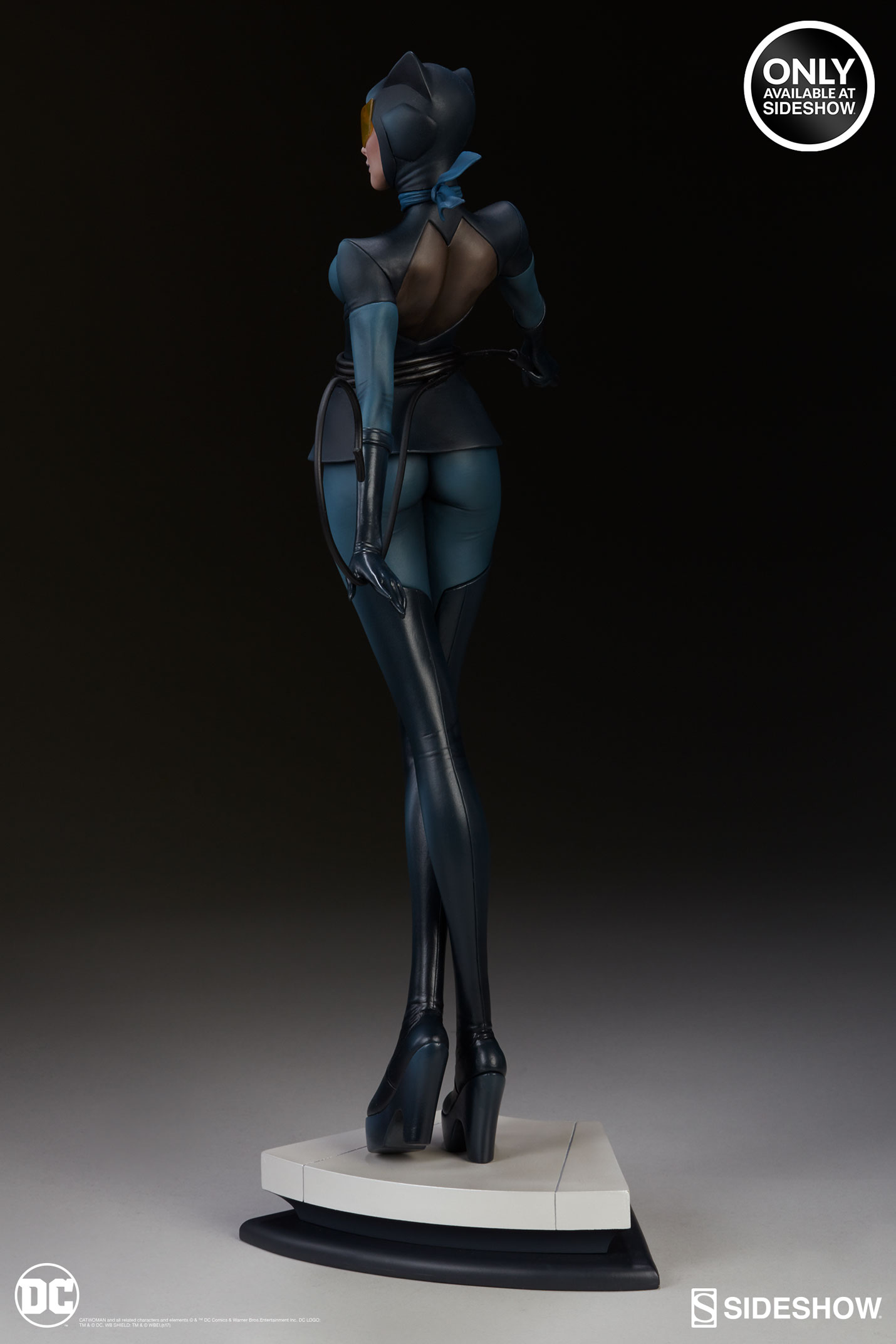 Catwoman Statue by Sideshow Collectibles
