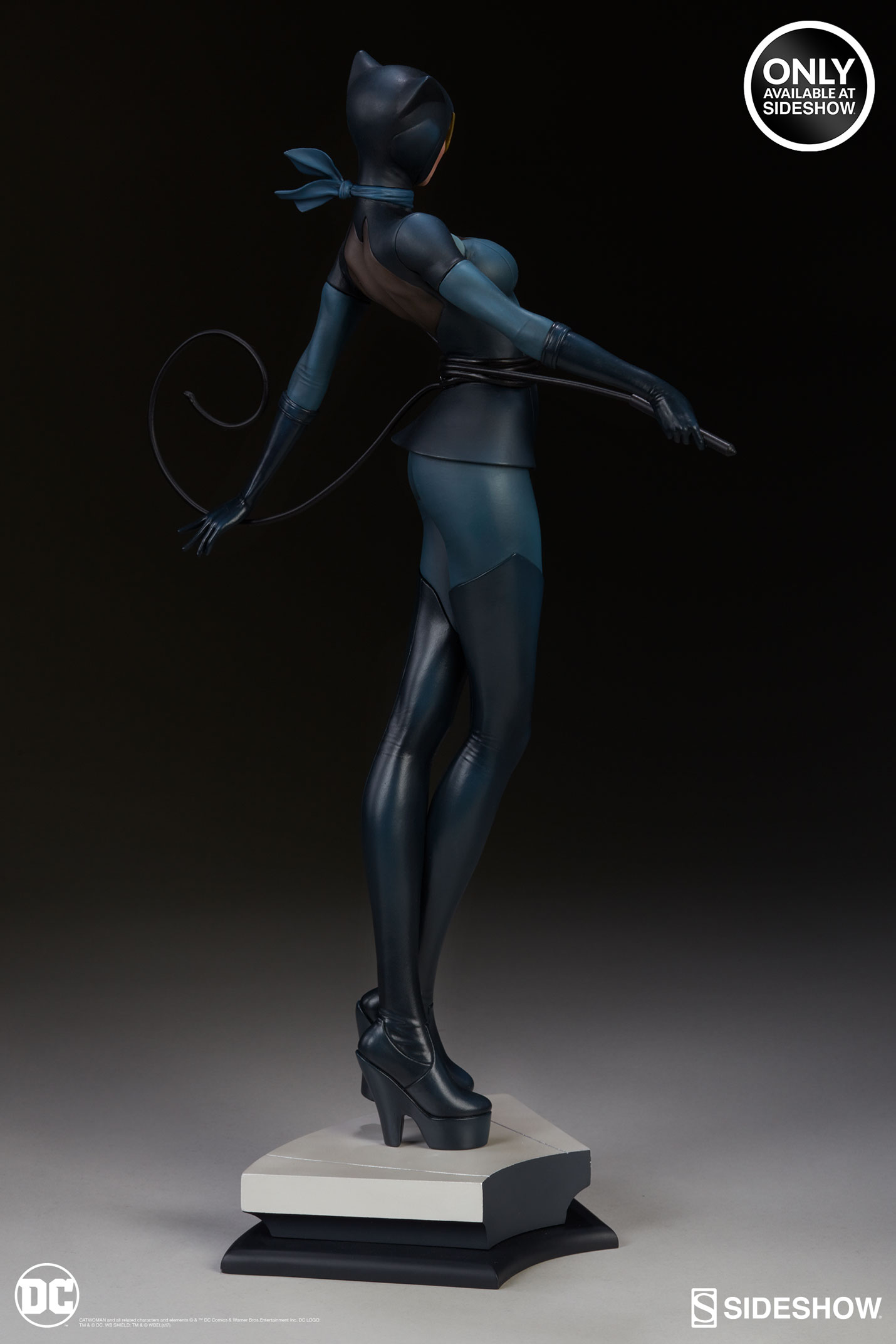 Catwoman Statue by Sideshow Collectibles
