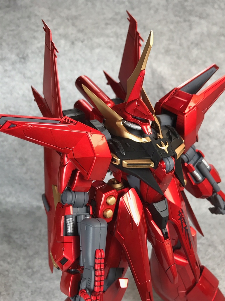 ลงสีเงางามกับ RE/100 AMX-107 Bawoo