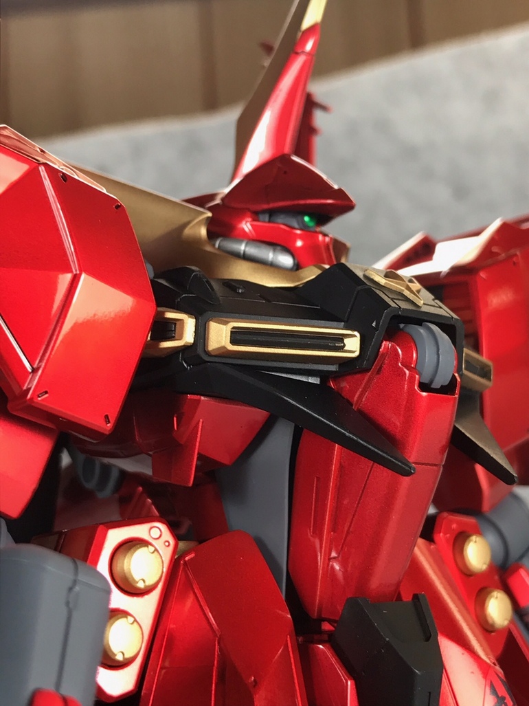 ลงสีเงางามกับ RE/100 AMX-107 Bawoo