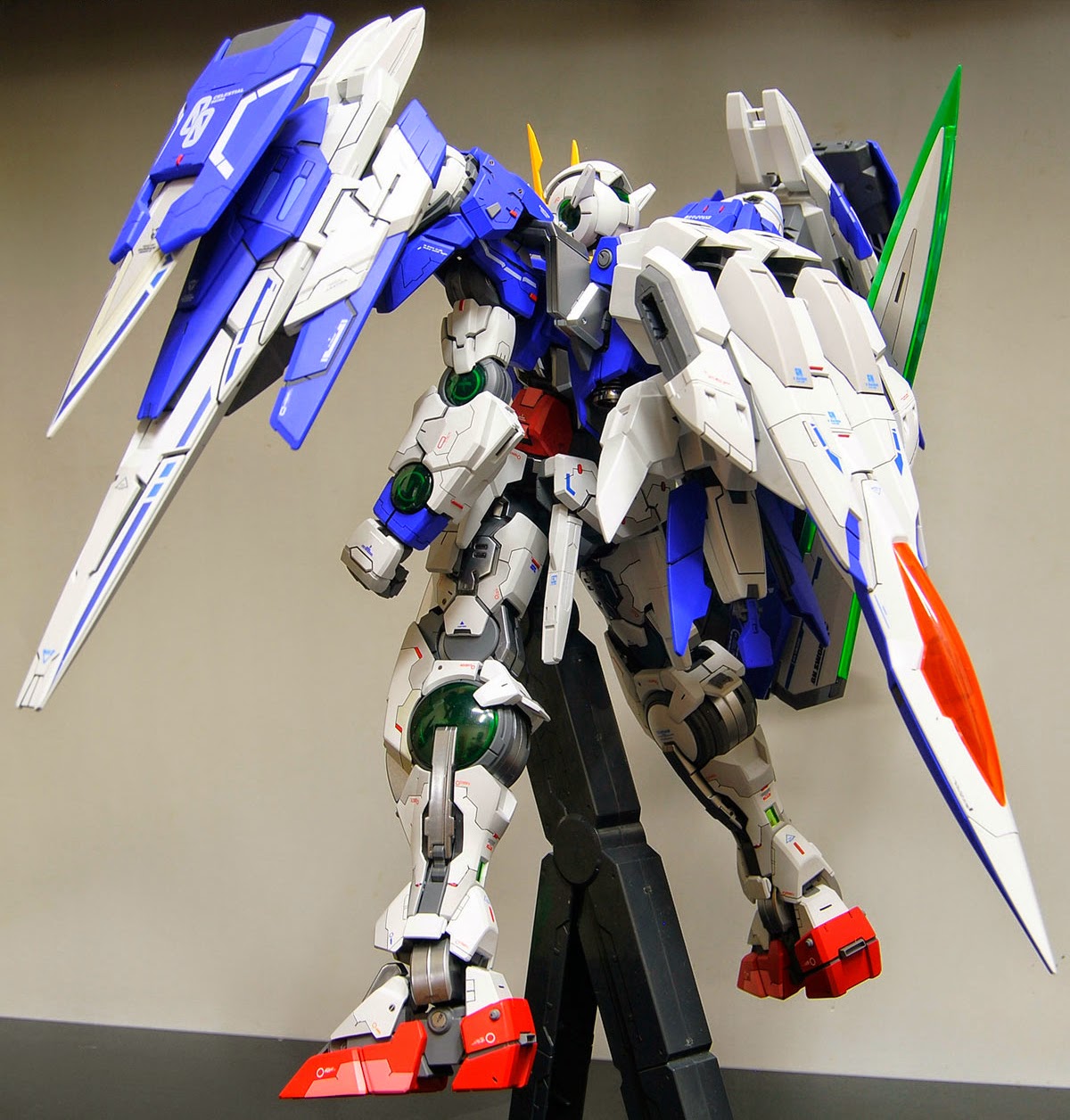 งาน custom: PG 1/60 00 Raiser อย่างงาม