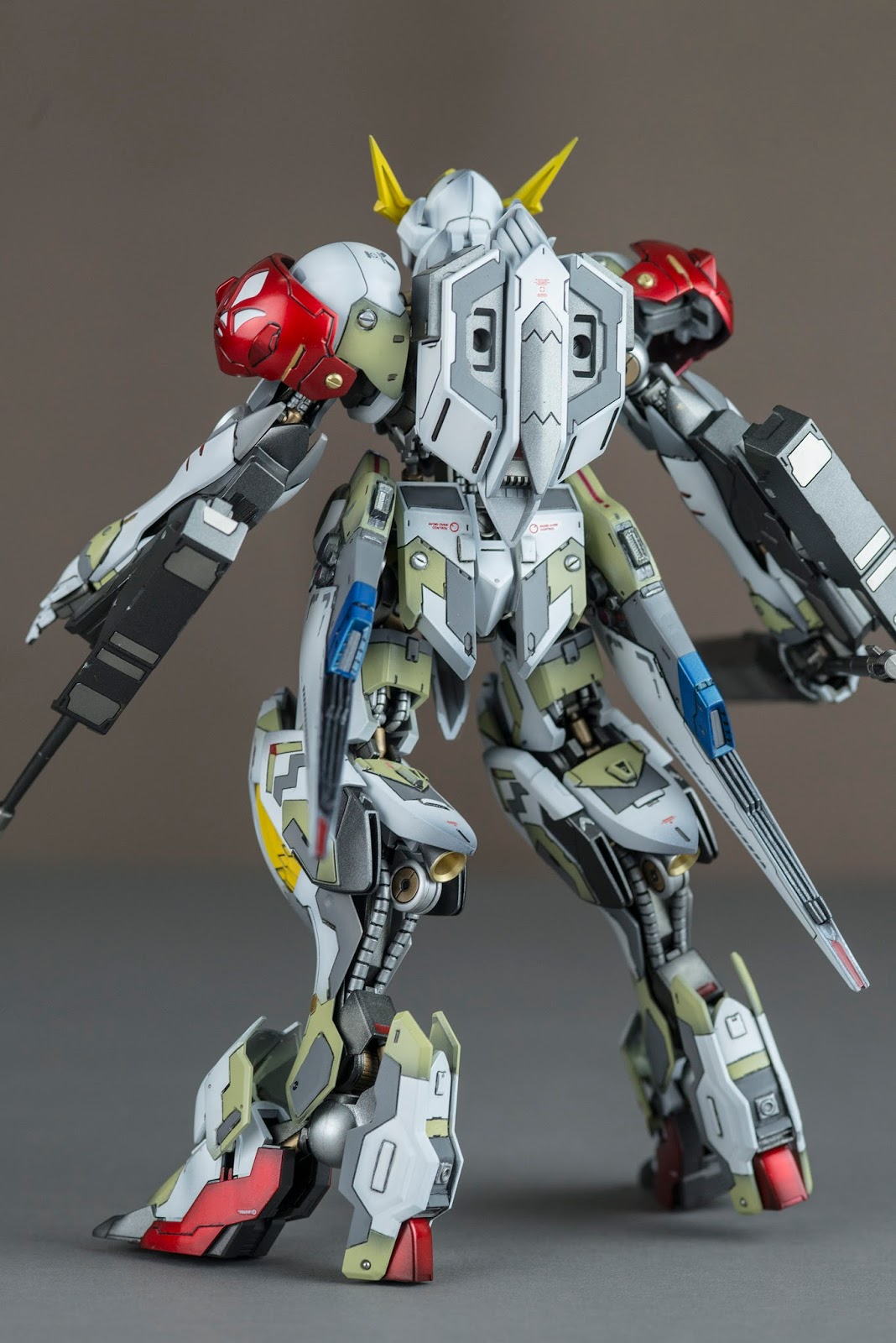 งาน custom: 1/100 Full Mechanics Gundam Barbatos Lupus