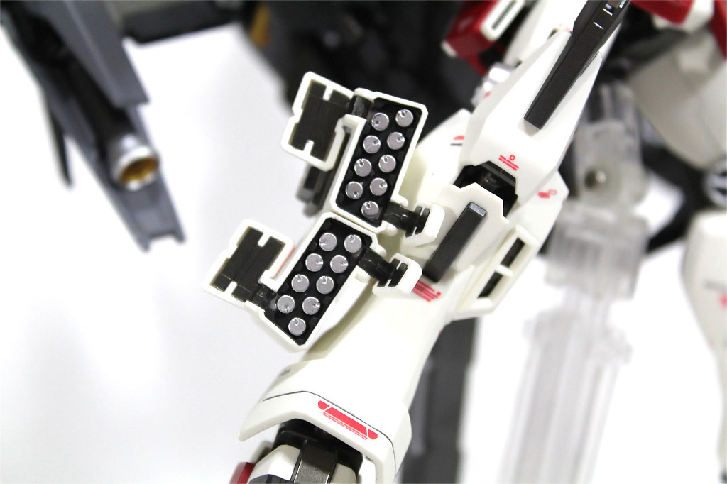 งาน custom : MG 1/100 Gundam Heavyarms [Damselfly]