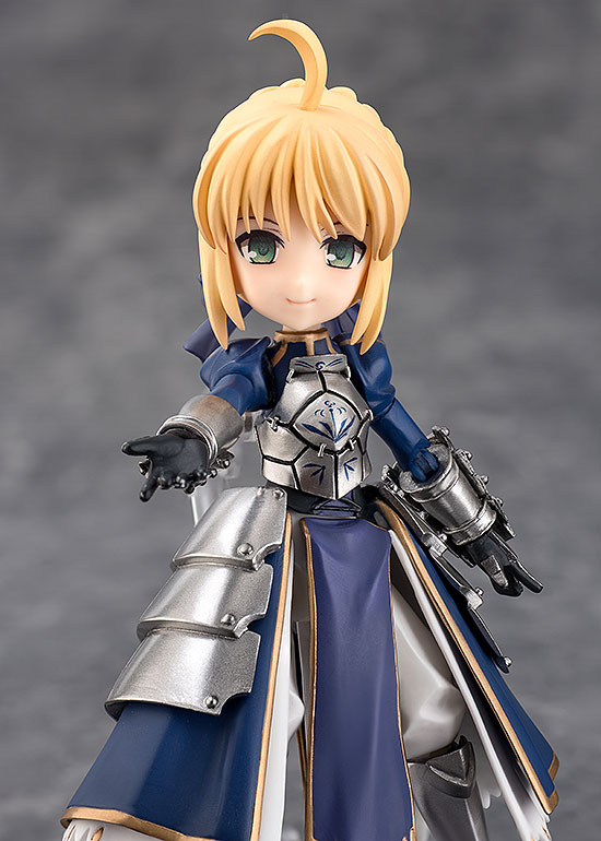 Fate/stay night [Unlimited Blade Works]: Saber Posable Figure
