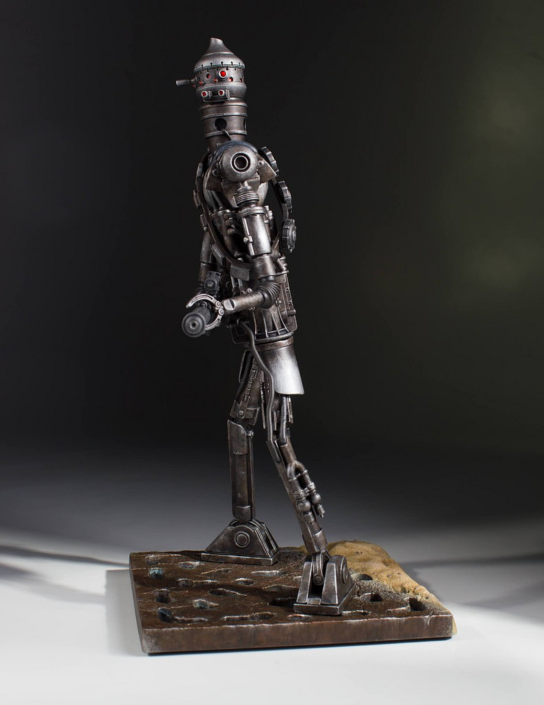 Gentle Giant Star Wars Assassin's Robot [IG-88] 1/8 Proportional Statue Statue