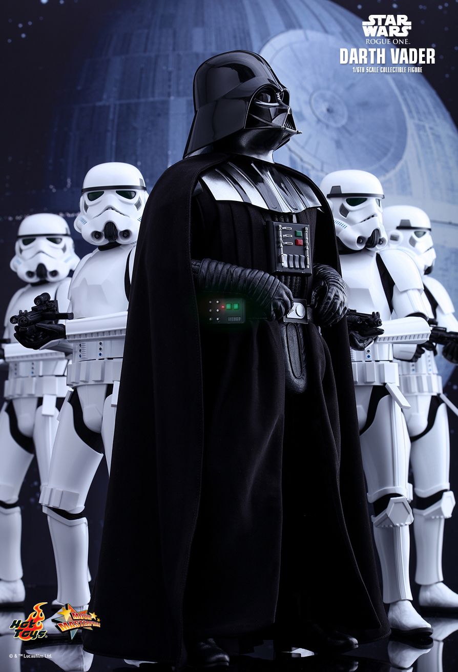 ROGUE ONE: A STAR WARS STORY DARTH VADER