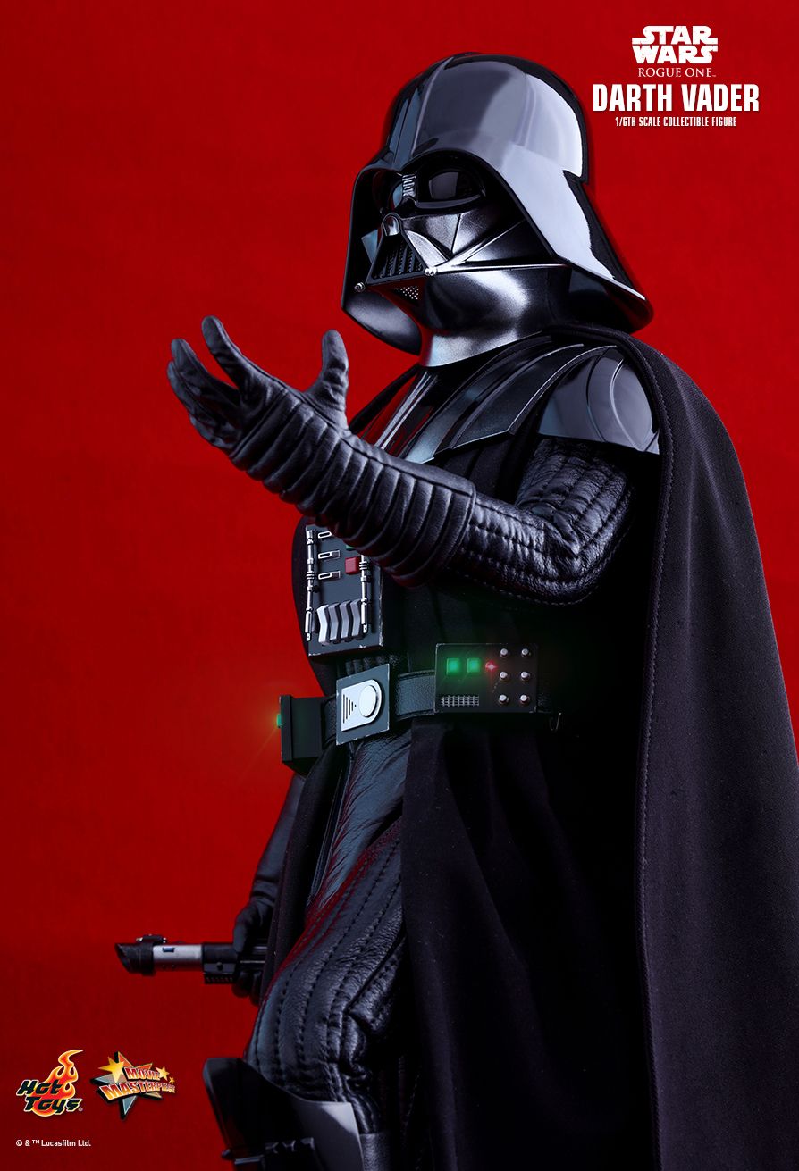 ROGUE ONE: A STAR WARS STORY DARTH VADER