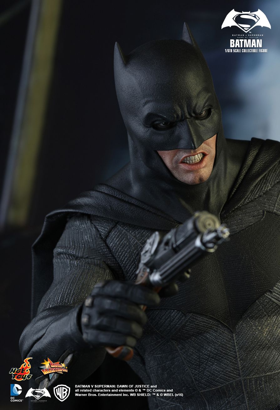 BATMAN V SUPERMAN: DAWN OF JUSTICE BATMAN