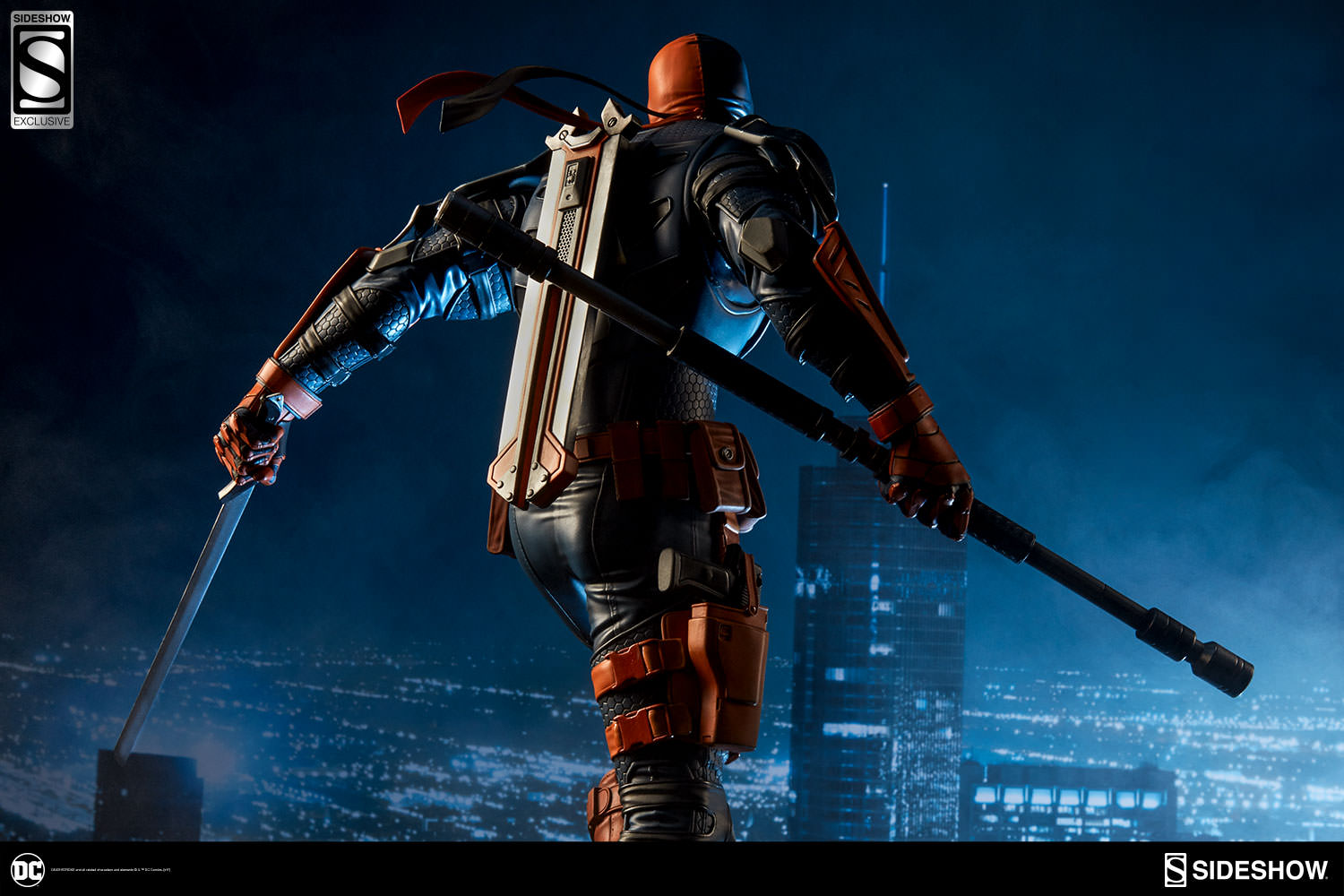 Deathstroke Premium Format™ Figure by Sideshow Collectibles