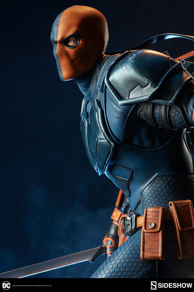 Deathstroke Premium Format™ Figure by Sideshow Collectibles