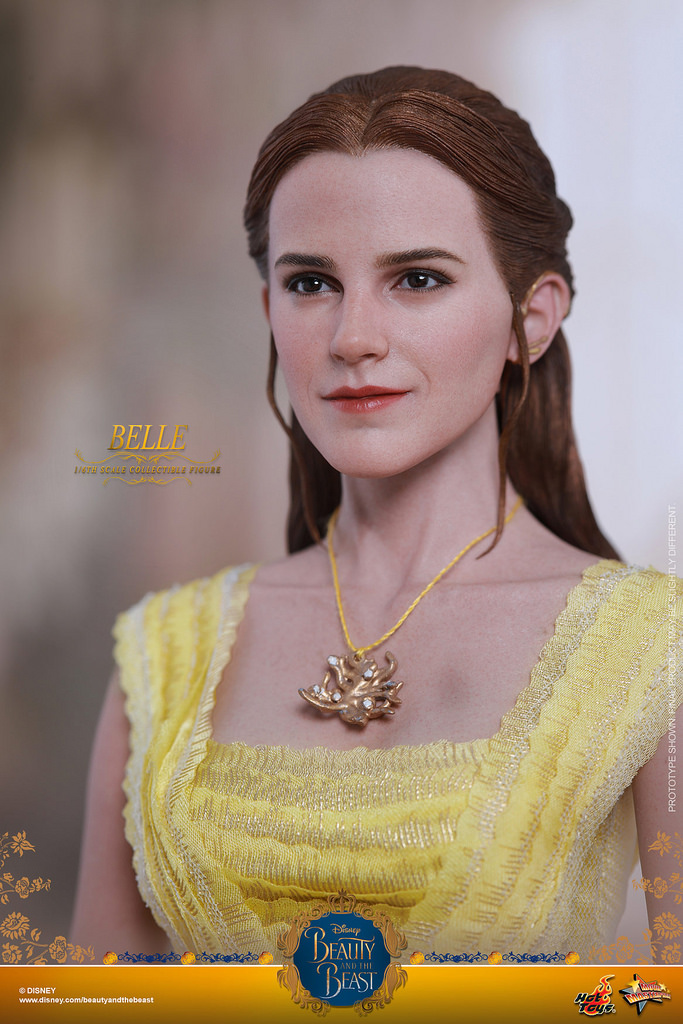 Beauty and the Beast –1/6th Scale Belle Collectible Figure