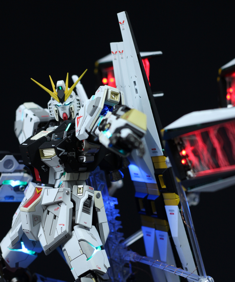 งาน custom: MG 1/100 RX-93 nu Gundam Ver. Ka + LED