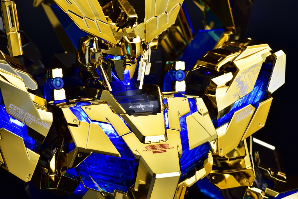P-Bandai: PG 1/60 Unicorn Gundam ทองอร่ามทั้งตัว