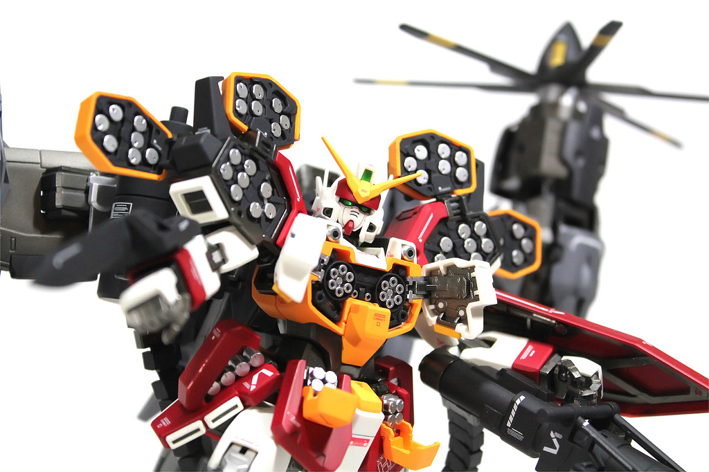 งาน custom : MG 1/100 Gundam Heavyarms [Damselfly]