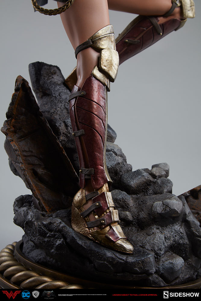 Wonder Woman (Premium Format™ Figure by Sideshow Collectibles)