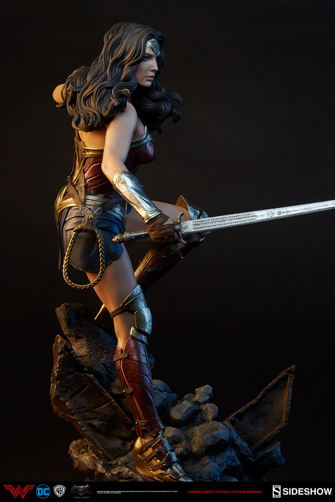 Wonder Woman (Premium Format™ Figure by Sideshow Collectibles)