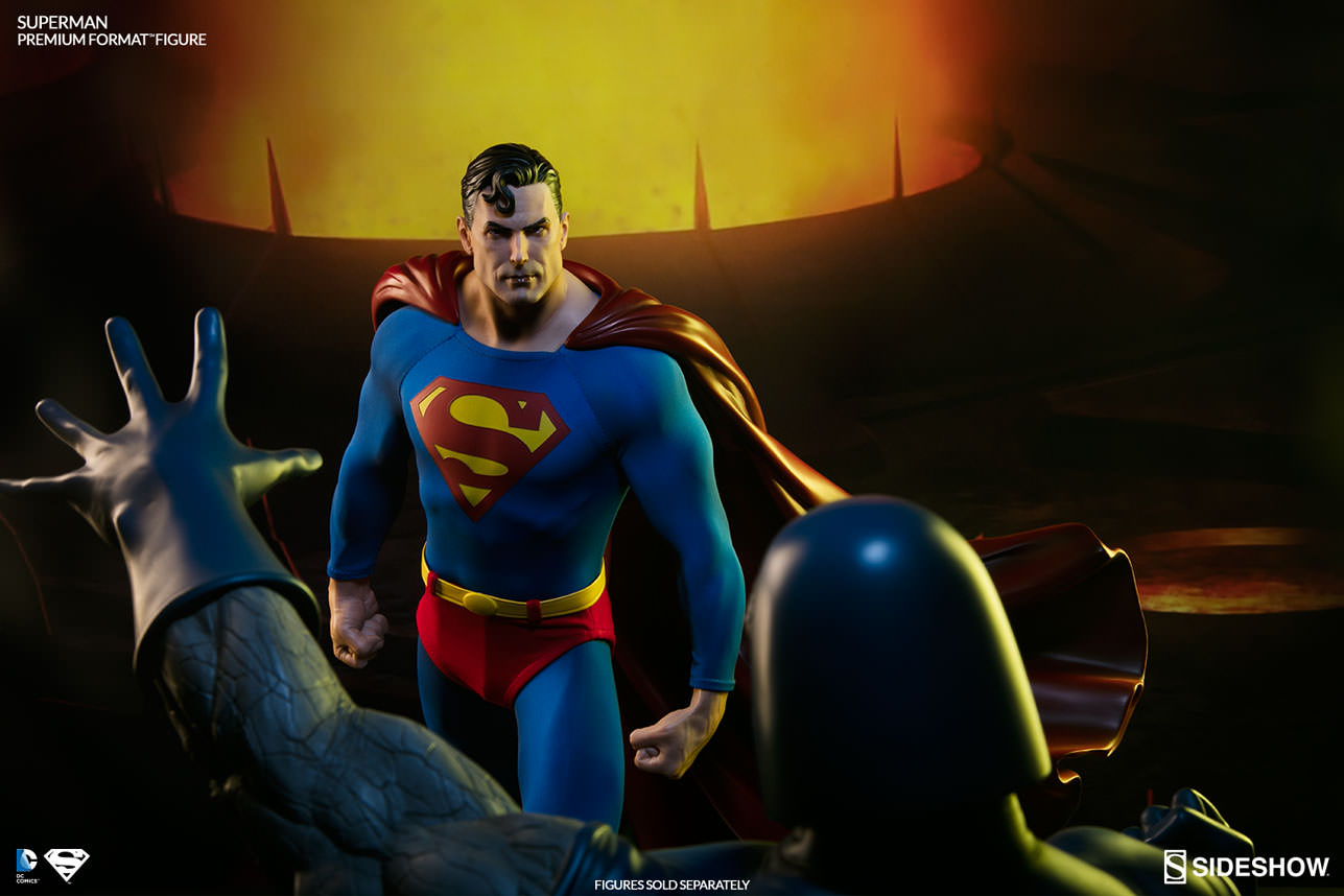 Superman Figure Premium Format™ Figure by Sideshow Collectibles