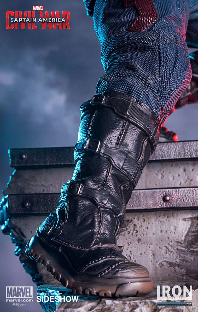 Captain America & Ant-Man statue ของ IRON Studio