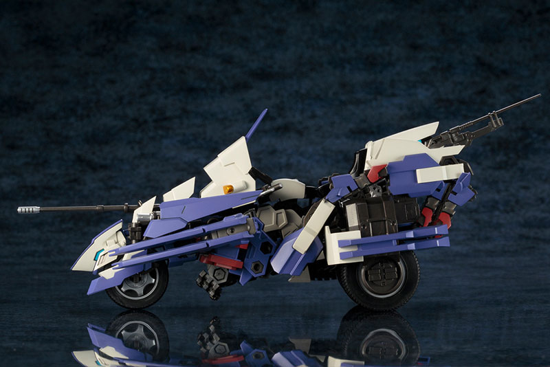 Hexa Gear 1/24 Rayblade Impulse Plastic Model